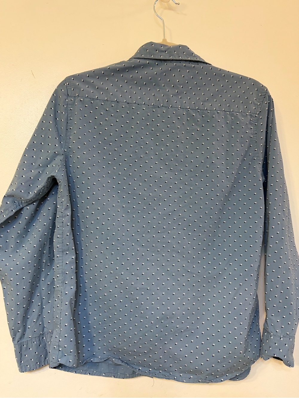 Kenneth Cole Light Blue Patterned Button-Up Shirt with Navy Contrast - Picture 5 of 5